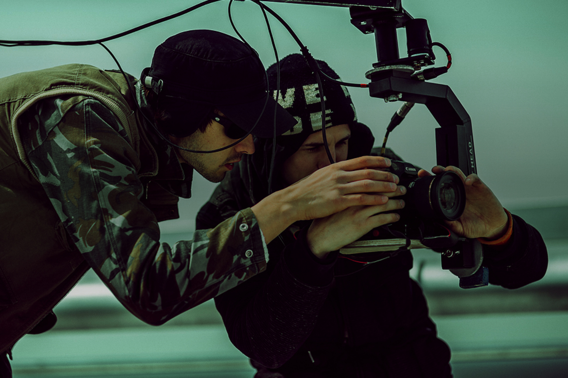 Nos gusta la claridad y el pensamiento innovador. Nos gusta hacer las cosas más fáciles para todos: tanto para los clientes como para los consumidores.